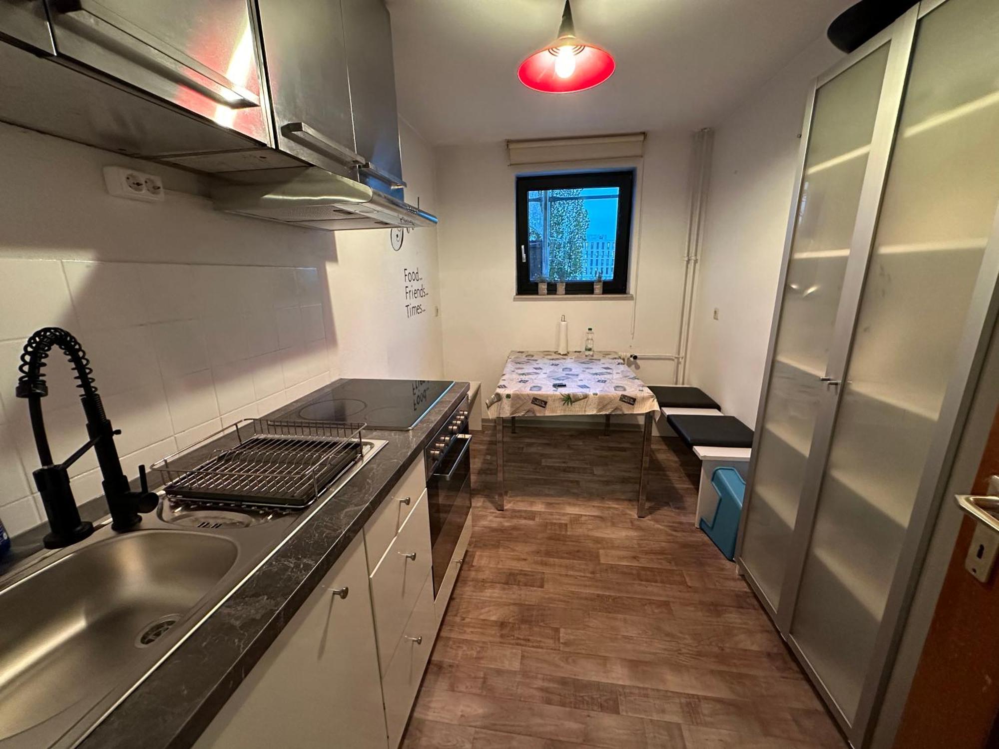 Zentrales Apartment Mit Parkplatz Heidelberg Esterno foto